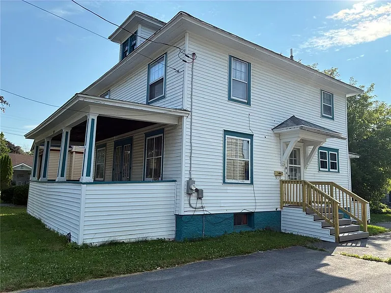 314 S Pleasant St — Photo 3
