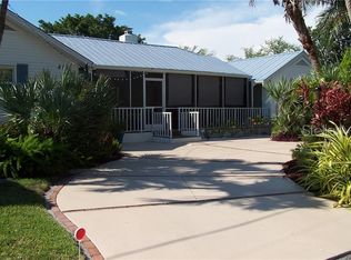 413 Cleveland Dr, Sarasota, FL 34236