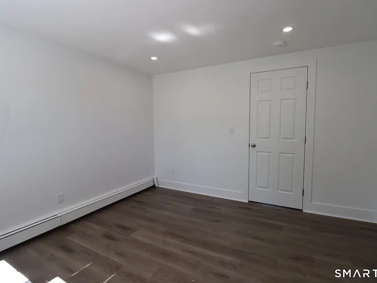 149 Garfield Ave — Photo 6