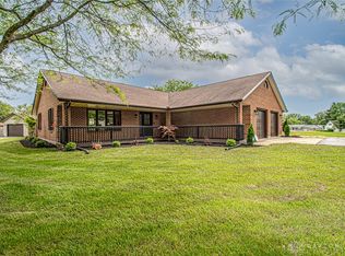 40 Lakengren Dr, Eaton, OH 45320