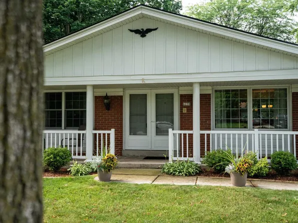 6239 West Carolann DRIVE, Brown Deer, WI 53223