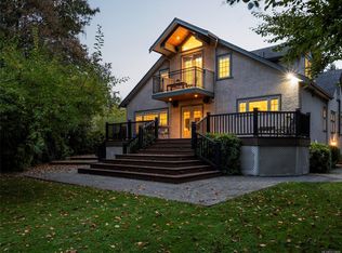 1690 Ash Rd, Saanich, BC V8N2T5