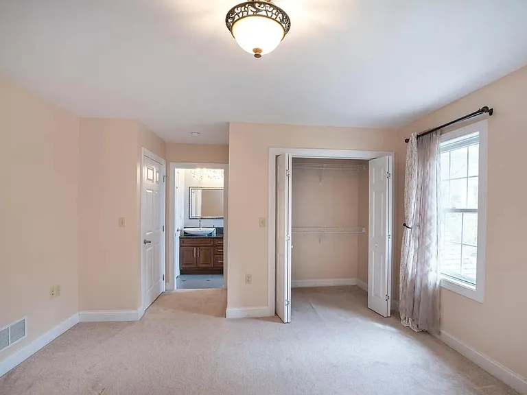 120 Meadowview Dr — Photo 42
