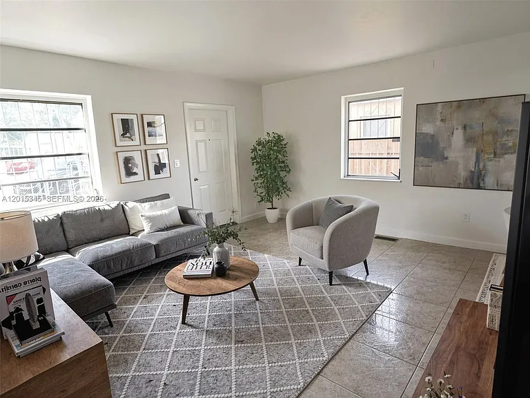 111 SW 67th Ct — Photo 2