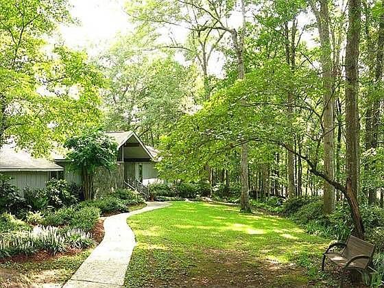 2nd image of 127 Woodcrest Ct