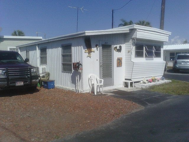 2nd image of 6095 Lamplighter Way