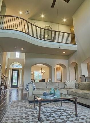 Gorgeous details, unparalleled architecture... definitely a must see!