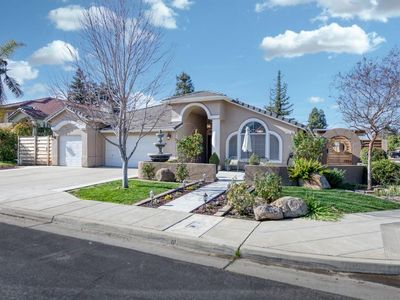 684 N Oxford Ave, Clovis, CA, 93611