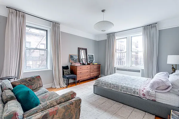 Sold by Nest Seekers International | media 4