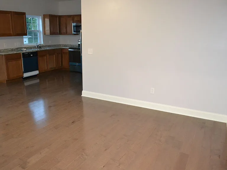 156 Lambert Dr — Photo 17