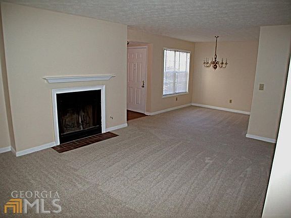 3rd image of 1202 Glenleaf Dr