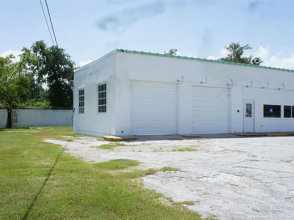 1st image of 6927 Decker Dr