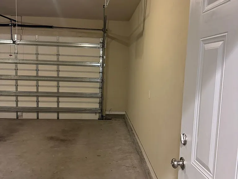 156 Creve Core Dr — Photo 42