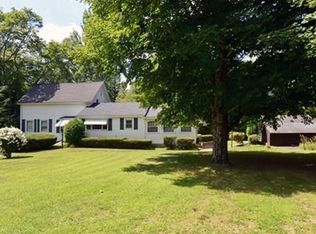 92 Maple St, Middleton, MA 01949