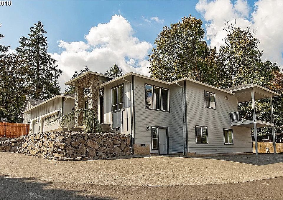 2nd image of 14430 SE Upper Aldercrest Dr