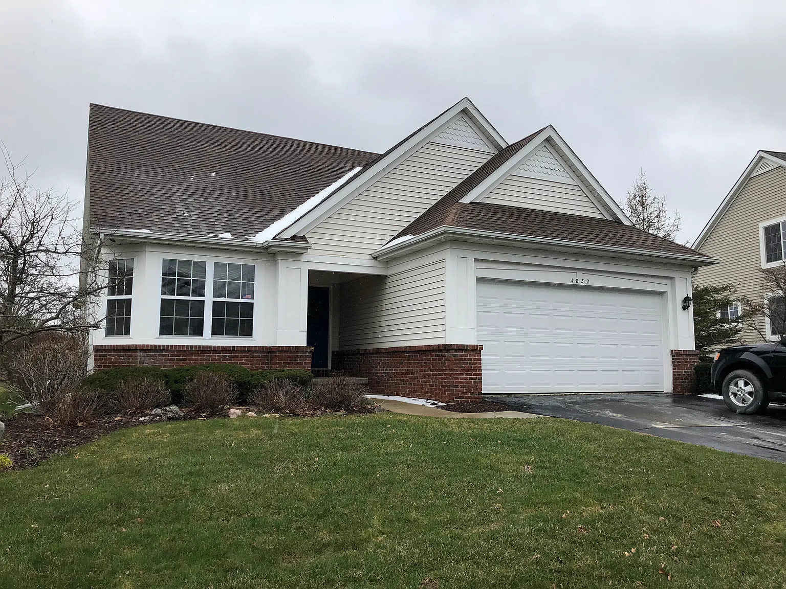 4832 New Haven Dr photo 1