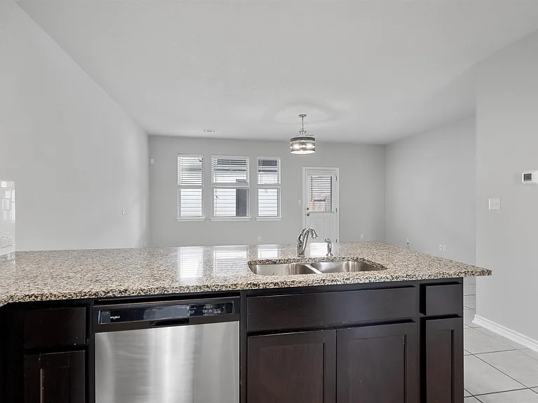 1805 Artesian Springs Xing — Photo 15