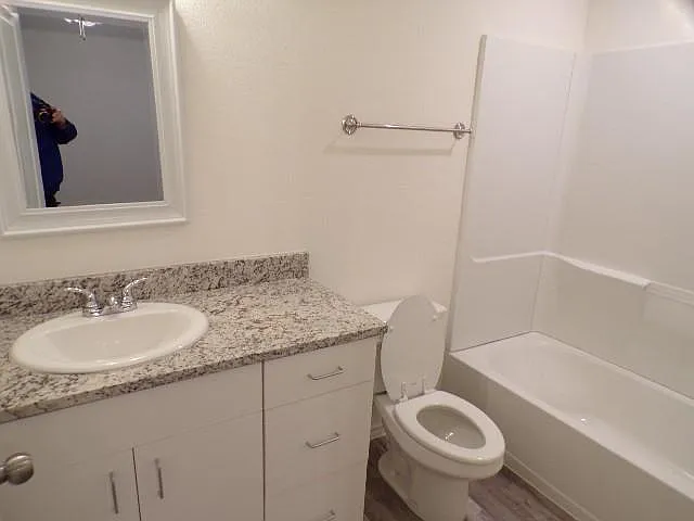 709 S 5th St #1 — Photo 26