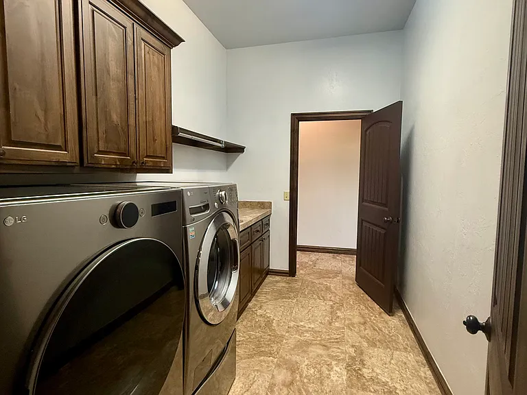 2114 Savona Ln — Photo 80