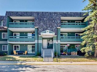 315 E Southampton Dr SW #9106, Calgary, AB T2W 2T6