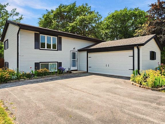 2nd image of 4819 Flambeau DRIVE