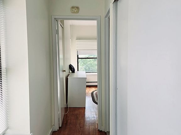 5th image of 285 15th St APT 4A