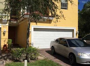 925 Pipers Cay Dr #48, West Palm Beach, FL 33415