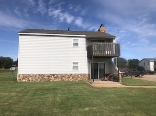 500 Curry Ln APT 401, Medicine Lodge, KS 67104