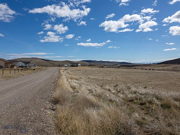 3rd image of Honeysuckle Rd