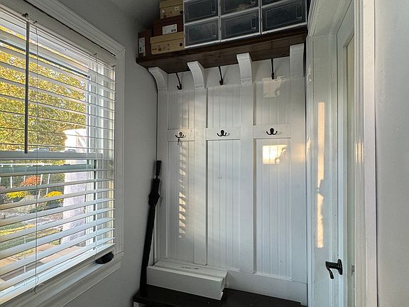 mud room