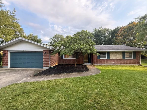 1032 Hyde Park Dr, Dayton, OH 45429
