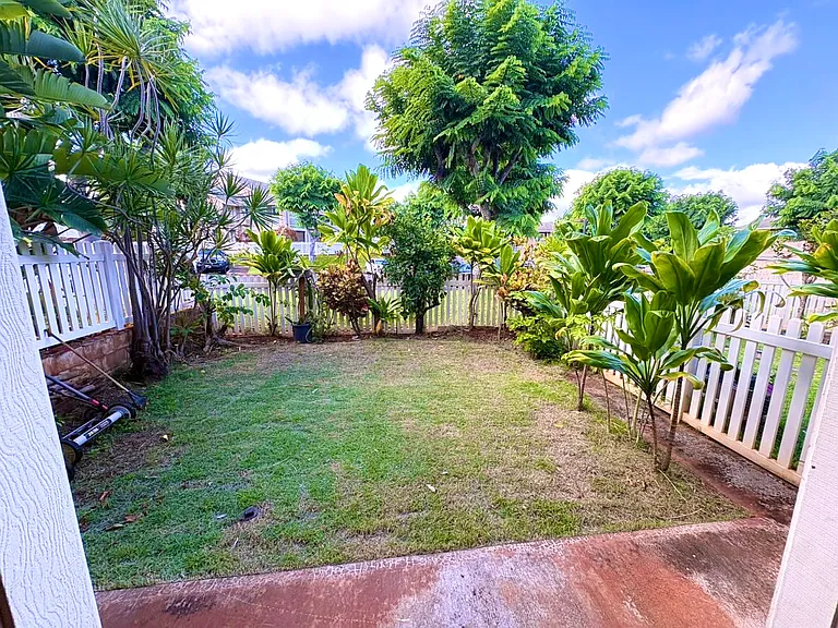 94-543 Lumiaina St — Photo 3