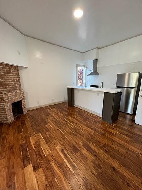 1st image of 1419 De La Vina St #4