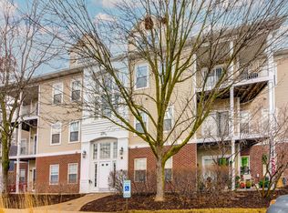 3261 Stratford Ct UNIT 1A, Lake Bluff, IL 60044