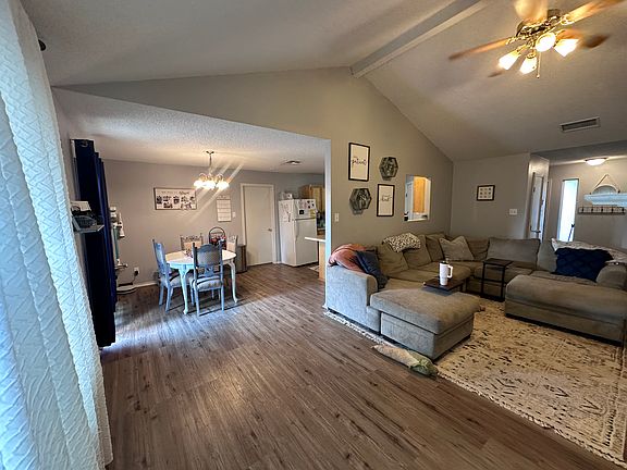 5th image of 1217 Wallace Ln
