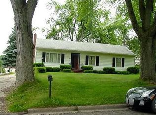 159 S West St, Hillsdale, MI 49242