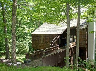 905 Crown Point Rd, Plymouth, VT 05056