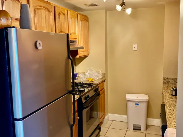 19 N Beacon St, Allston, MA