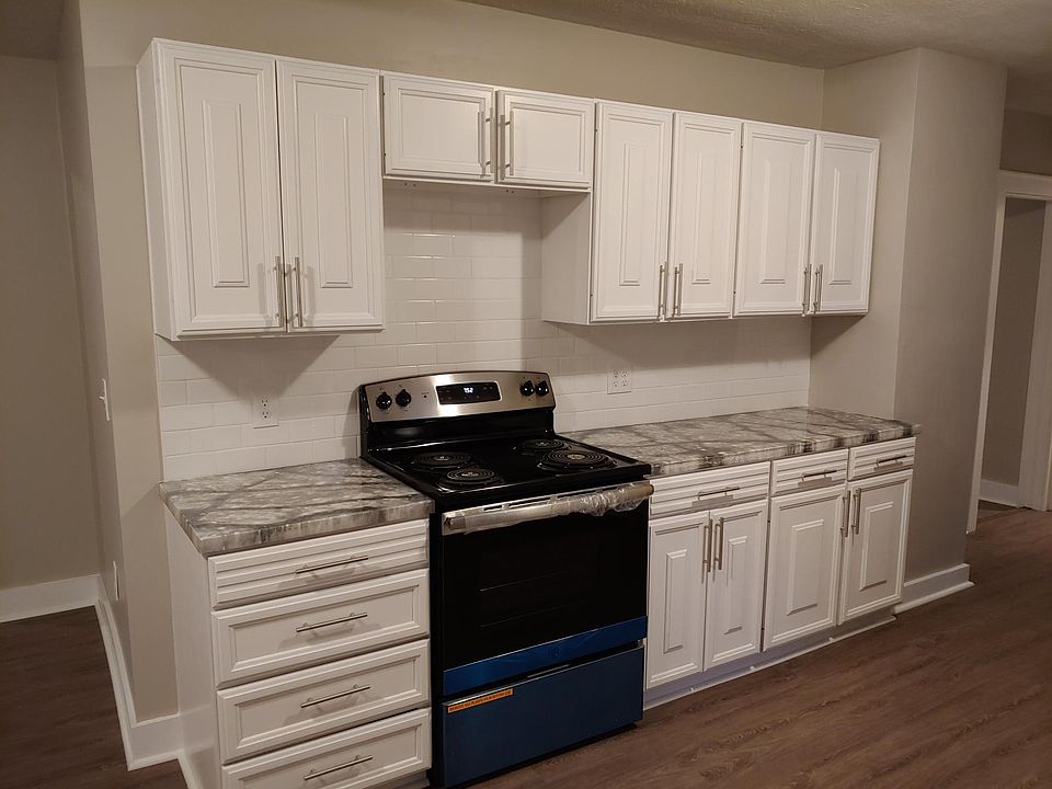 Kitchen with brand new stove