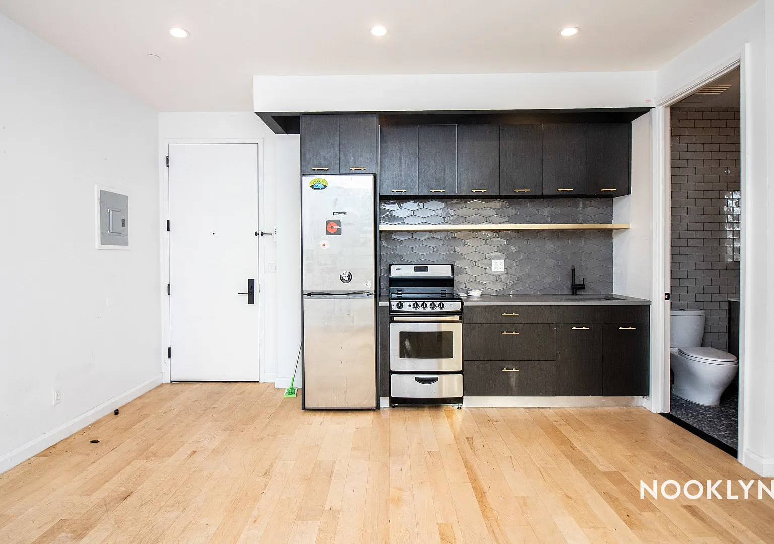 316 Evergreen Avenue — Photo 1