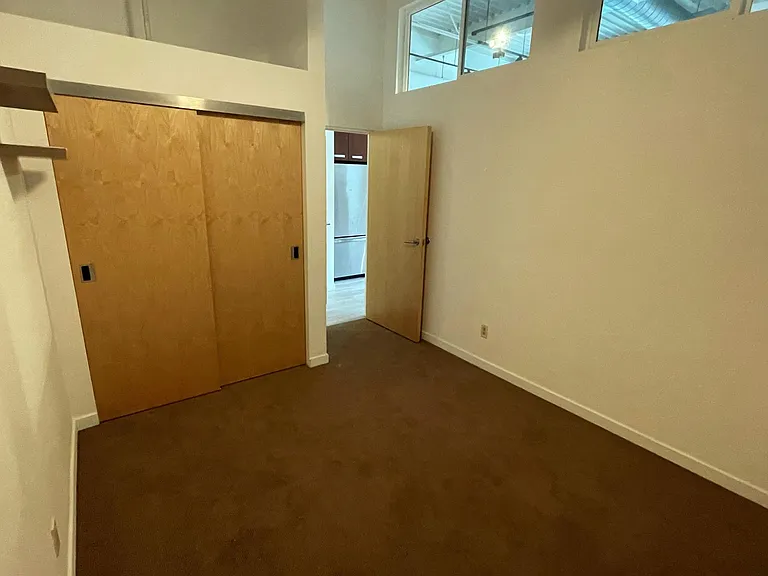 231 Robinson St #202 — Photo 8
