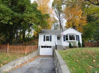 6 Gilbert St, Cortlandt Manor, NY 10567