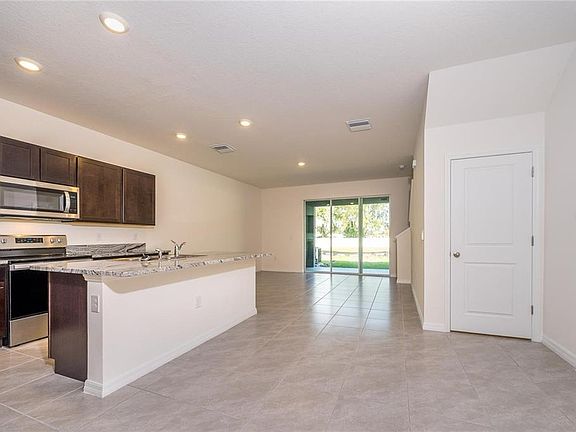 4th image of 34293 Sorrel Mint Dr