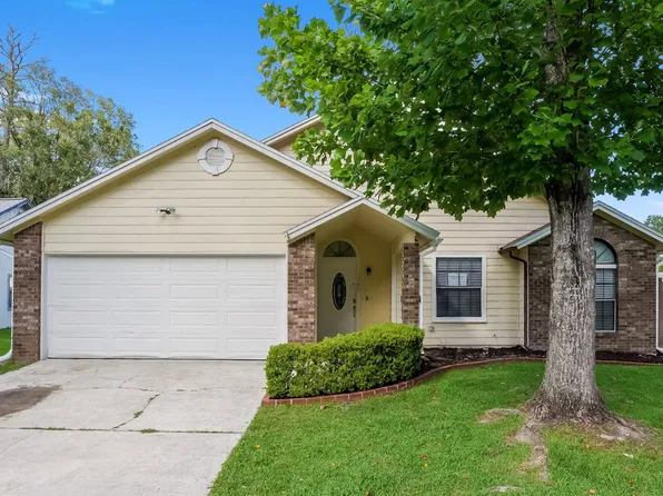 1266 Bee St N, Orange Park, FL 32065