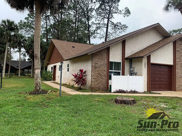 1005 Fox Trace Ct #1 — Photo 1