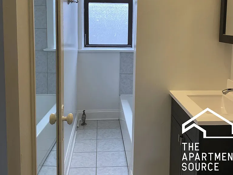 1255 W Henderson St #3 — Photo 7