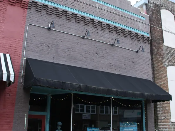 111 Main Ave N, Fayetteville, TN 37334