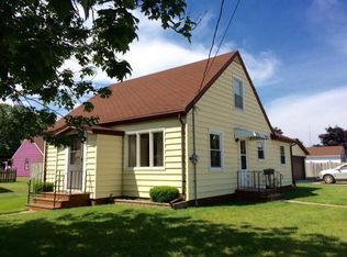 2910 School St, Two Rivers, WI 54241