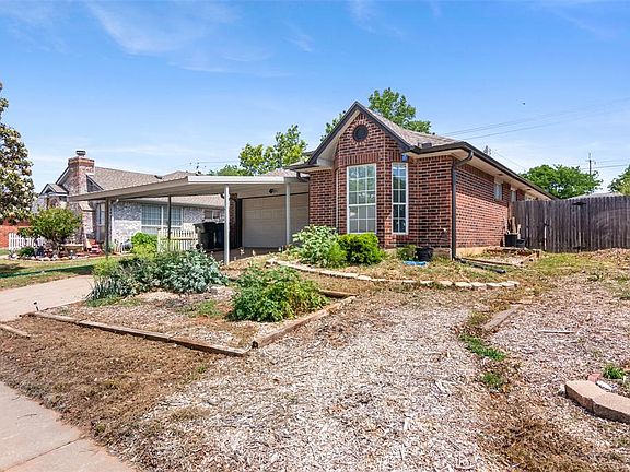 4th image of 9237 Apple Dr