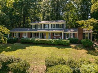 1055 Fairway Ln, Lincolnton, NC 28092